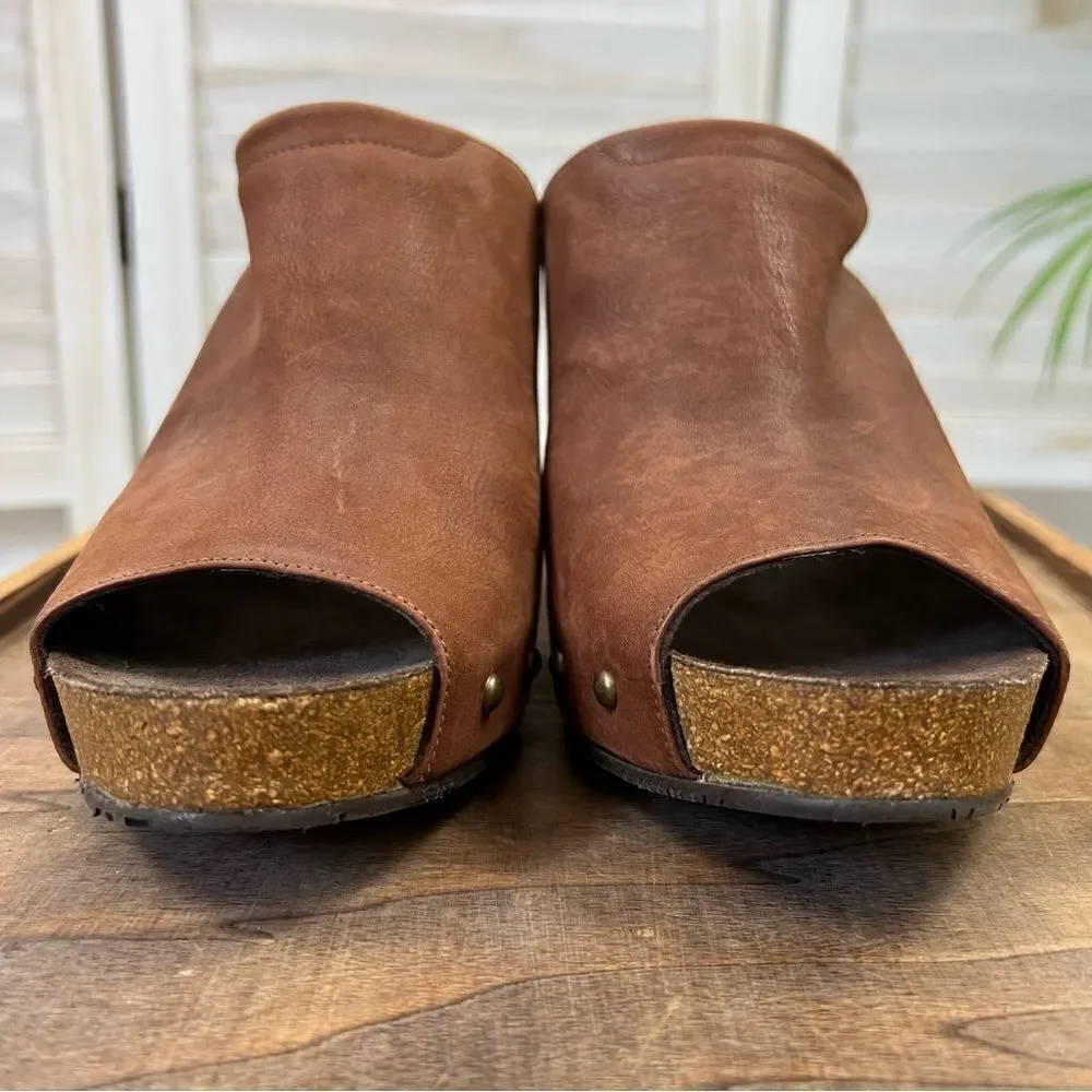 Donald J. Pliner Ginet Suede Peep Toe Cork Sole Heels 10